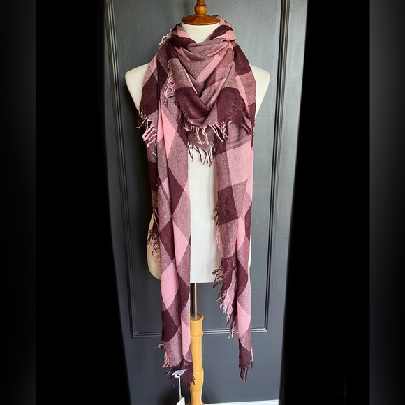 New Auth Chan Luu Checkered Print Cashmere Silk Scarf Color: Peony